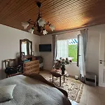 Maison Au Calme Proche Avec Jardin, Terrasse Et 2 - 4 Pers - Fr-1-224b-233 *